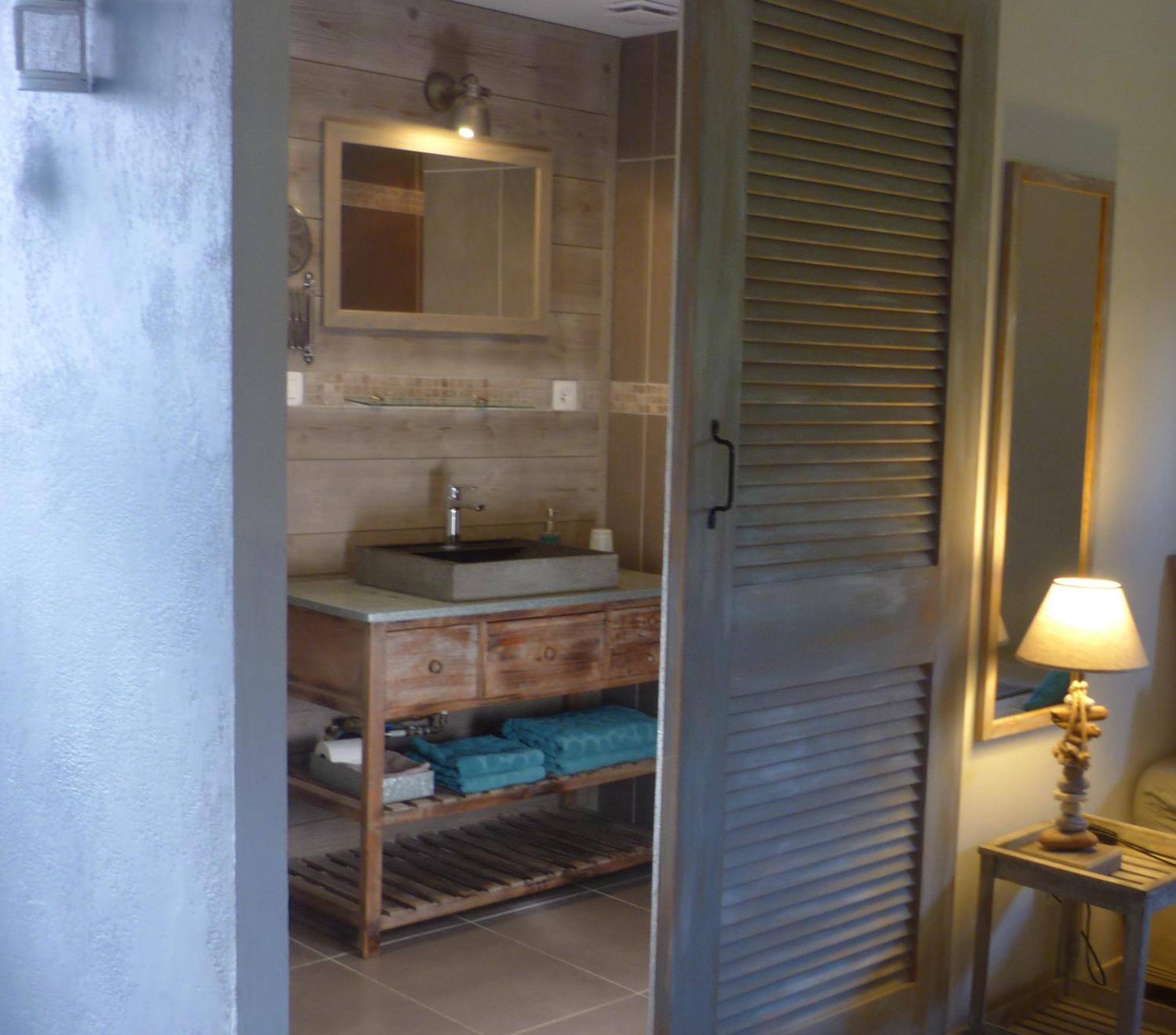 Hotel Les Persiennes à Saintes Extérieur photo
